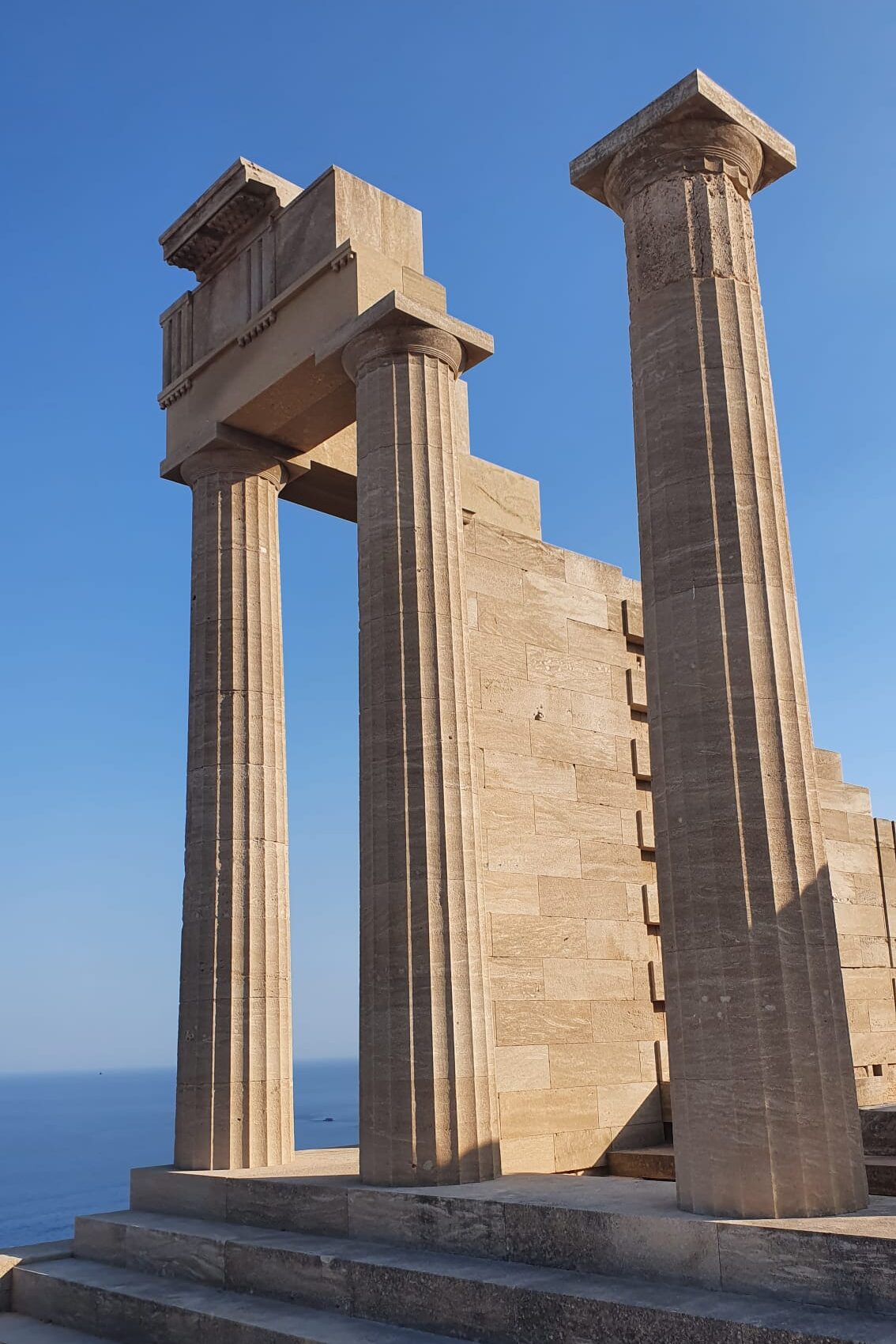 De historische monumenten van de Akropolis van Lindos
