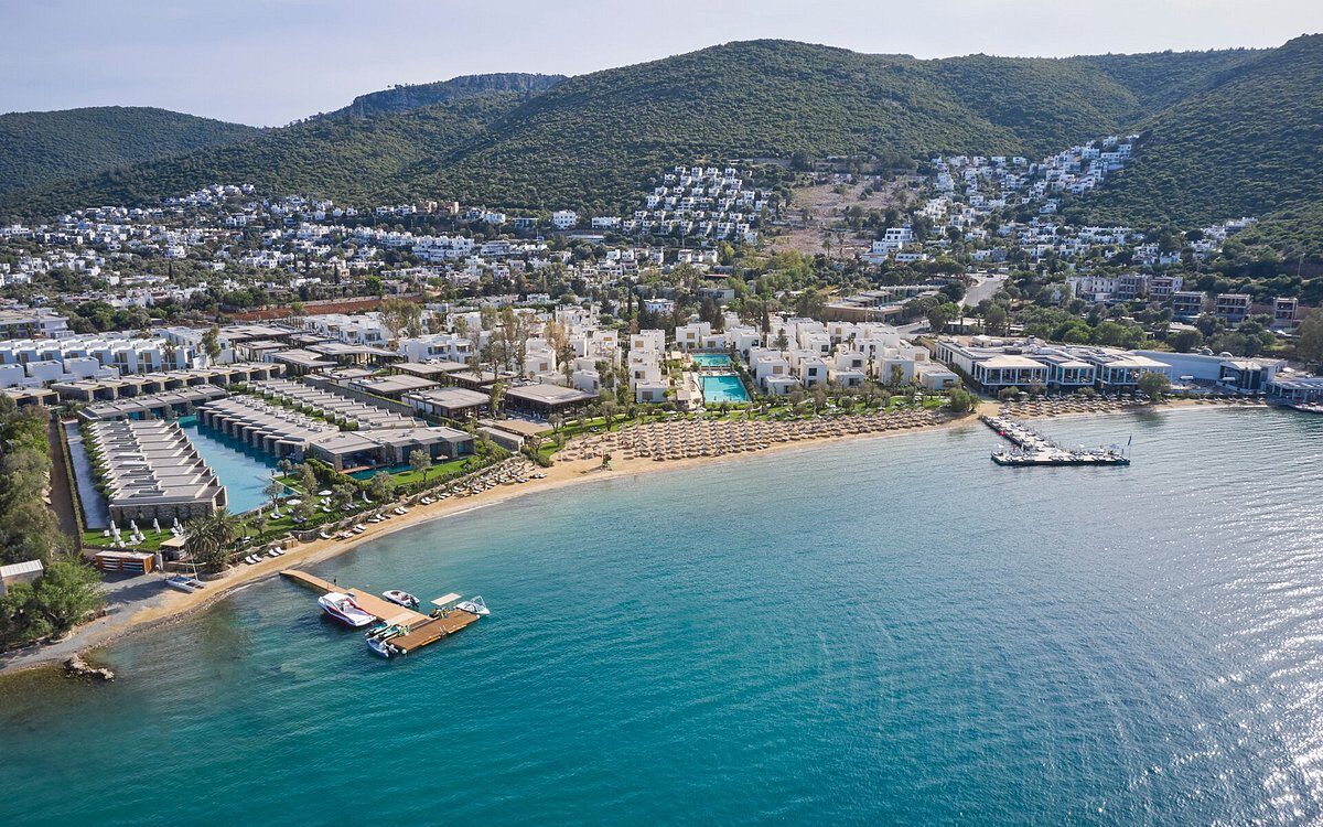 De geweldige locatie aan zee van Voyage Club Torba, een luxe boutique hotel in Turkije 
