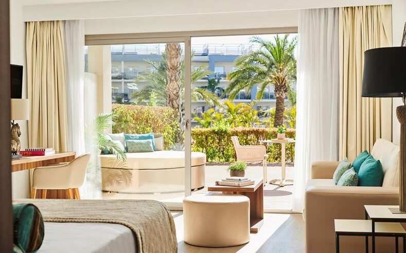 De luxe swim up suites voor gezinnen in Zafiro Palace Alcúdia op Mallorca