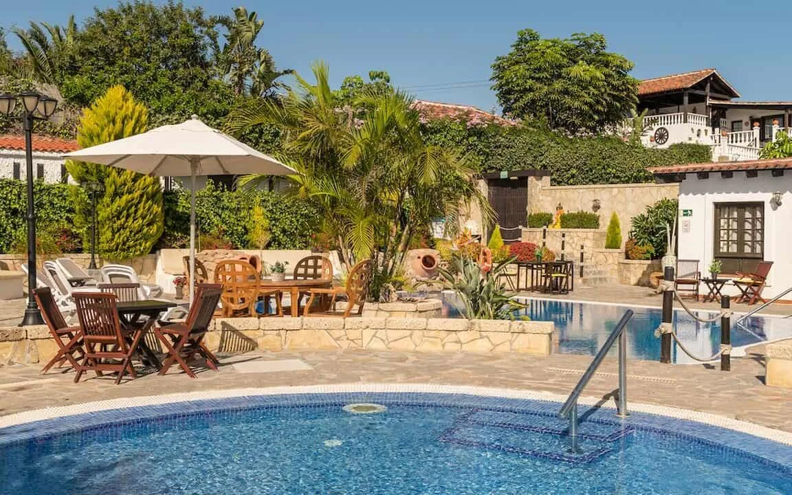Bekijk meer foto's van Finca San Agustin op Tenerife Geniet aan het zwembad met kinderbad bij Finca San Agustin op Tenerife