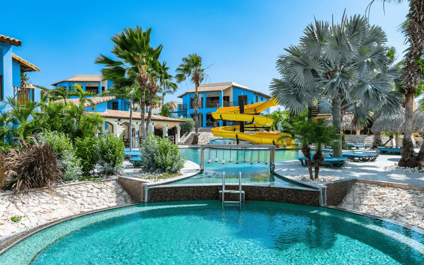 Hier is het lekker warm in de meivakantie: bij het Kunuku Aqua Resort in Curaçao
