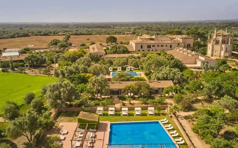 Bekijk meer foto's van Zoetry Mallorca Wellness op Mallorca! De prachtige locatie van het kleinschalige all inclusive hotel Zoetry Mallorca Wellness