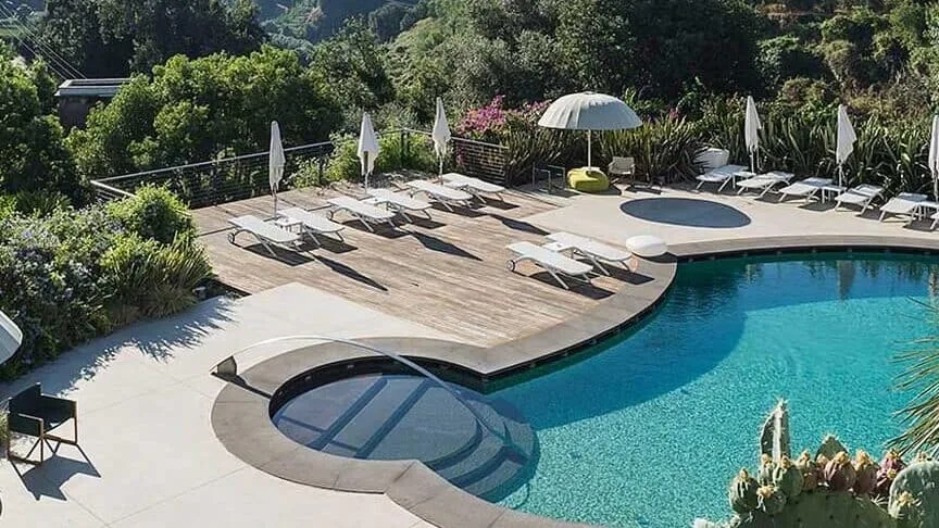 Geniet van het geweldige uitzicht op de prachtige natuur vanaf het kleinschalige boutique hotel Donna Carmela op Sicilië in Italië