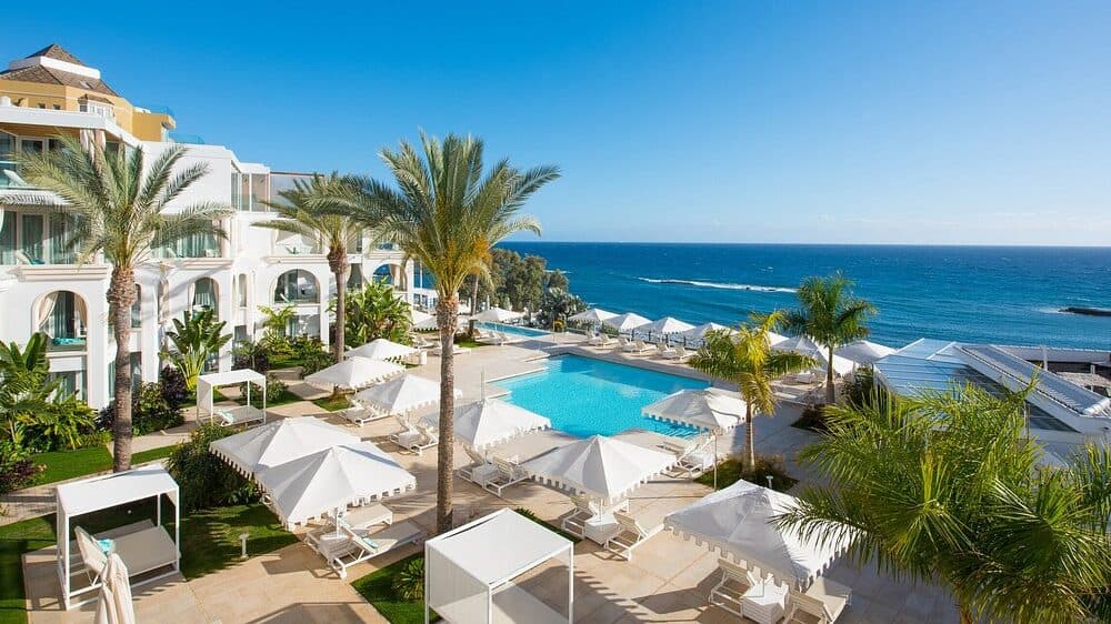 Zwembad met uitzicht op zee van Joia Salome Iberostar op Tenerife / kleinschalige hotels