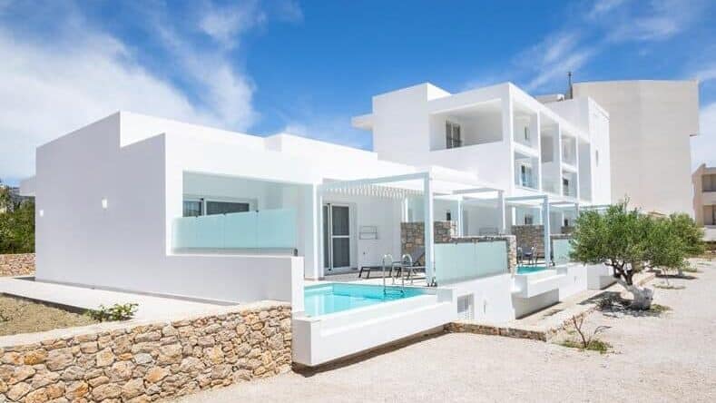 Overnacht in een appartement met privé zwembad bij de kleinschalige Alkithea Luxury Suites op Karpathos