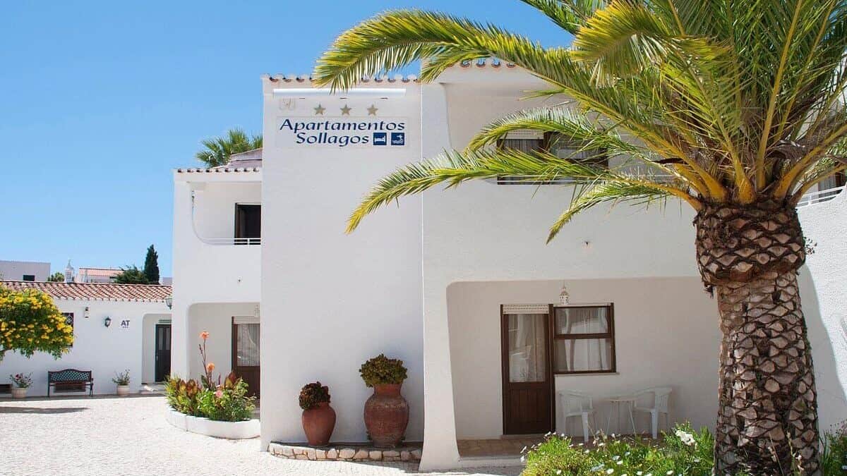 Het kleinschalige appartementencomplex Sollagos aan de Algarve in Portugal